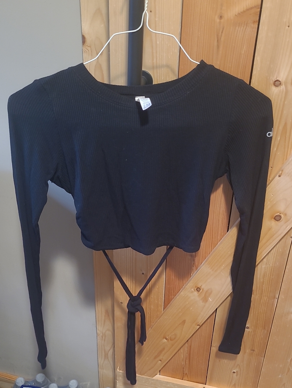 ALO Yoga Manifest Black Long-Sleeve Tie-Back Ribbed Crop Top